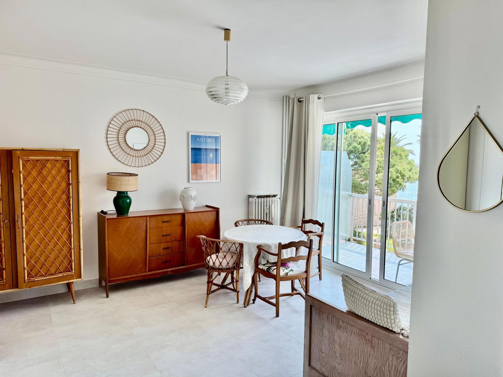 Cozy Studio, Sea View, Old Town, Near Beaches Antibes Luaran gambar