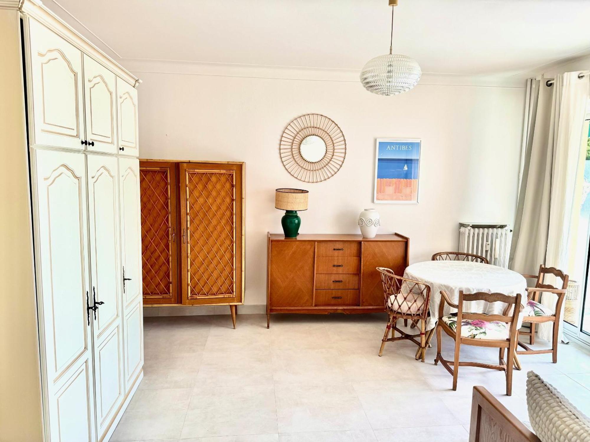 Cozy Studio, Sea View, Old Town, Near Beaches Antibes Luaran gambar