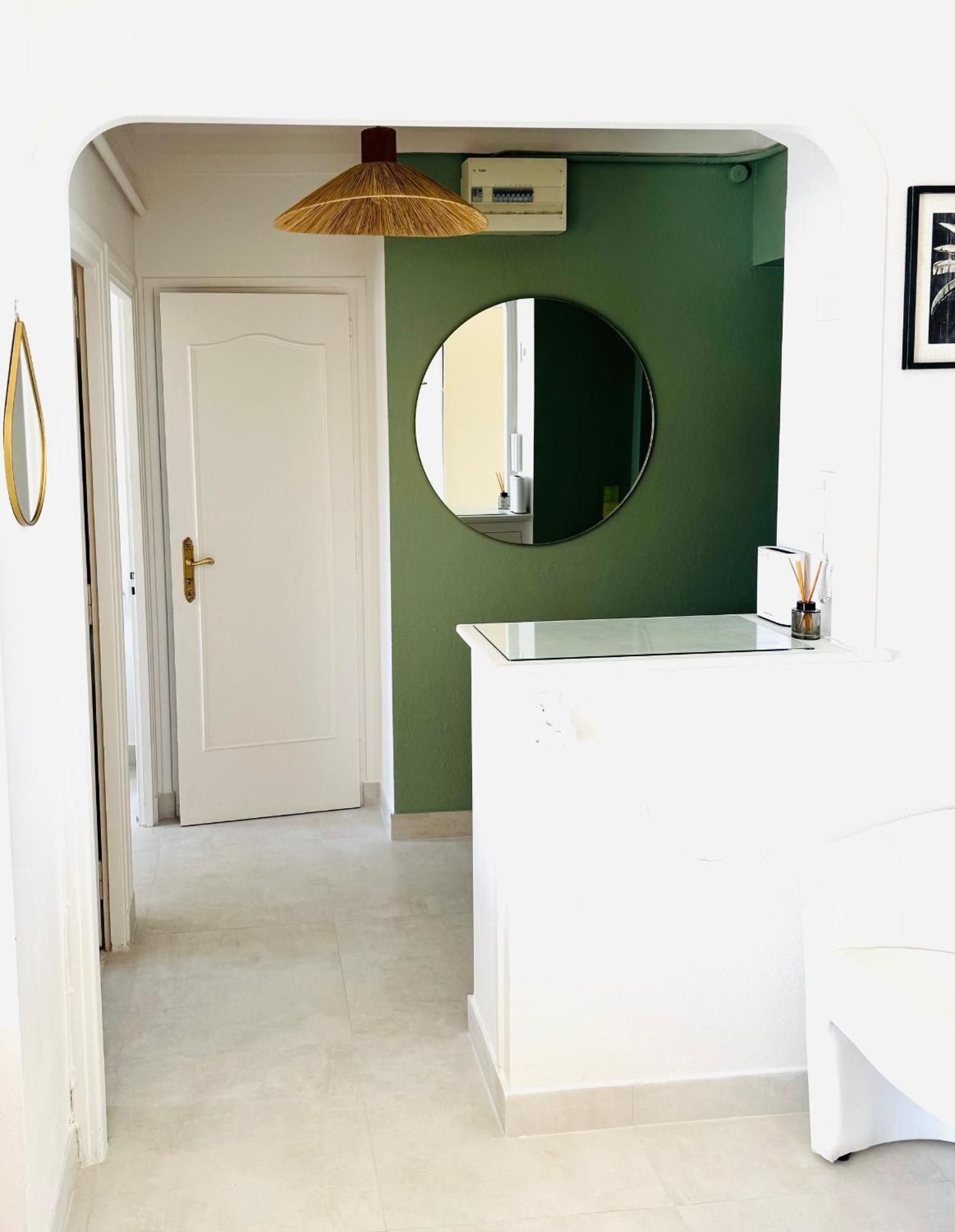 Cozy Studio, Sea View, Old Town, Near Beaches Antibes Luaran gambar